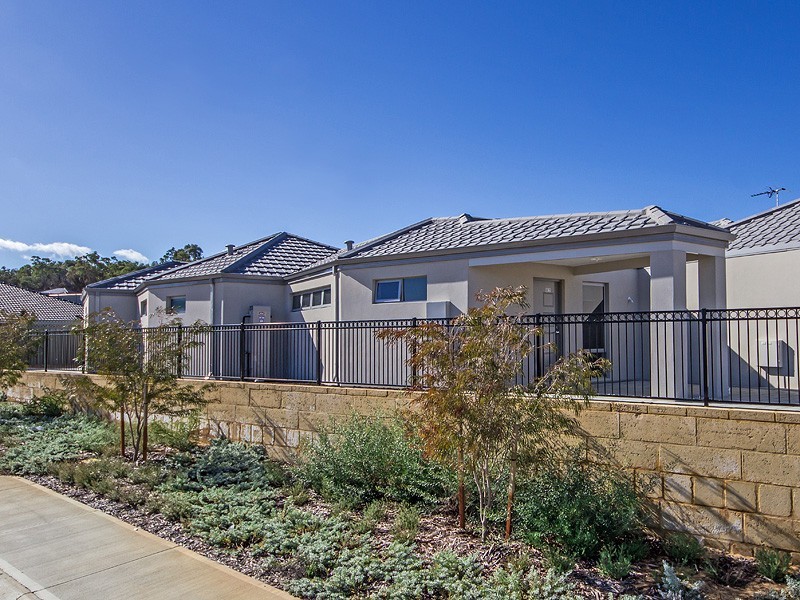 Unit 2, 23 Leda Boulevard, Wellard WA 6170