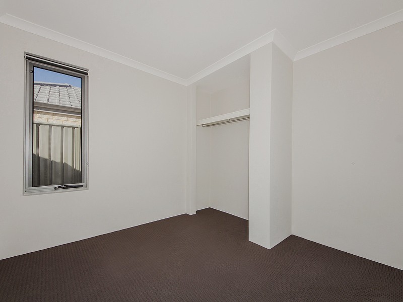 Unit 2, 23 Leda Boulevard, Wellard WA 6170