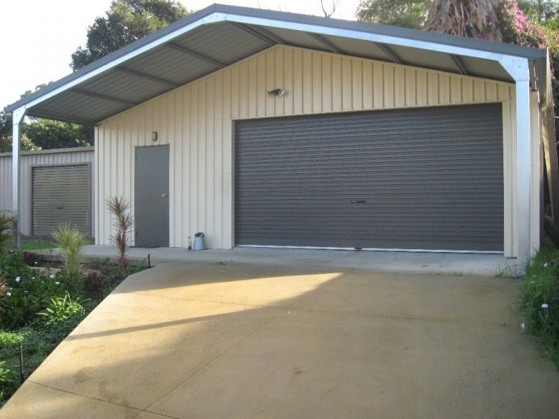 9 Rhodes Crescent, Calista WA 6167