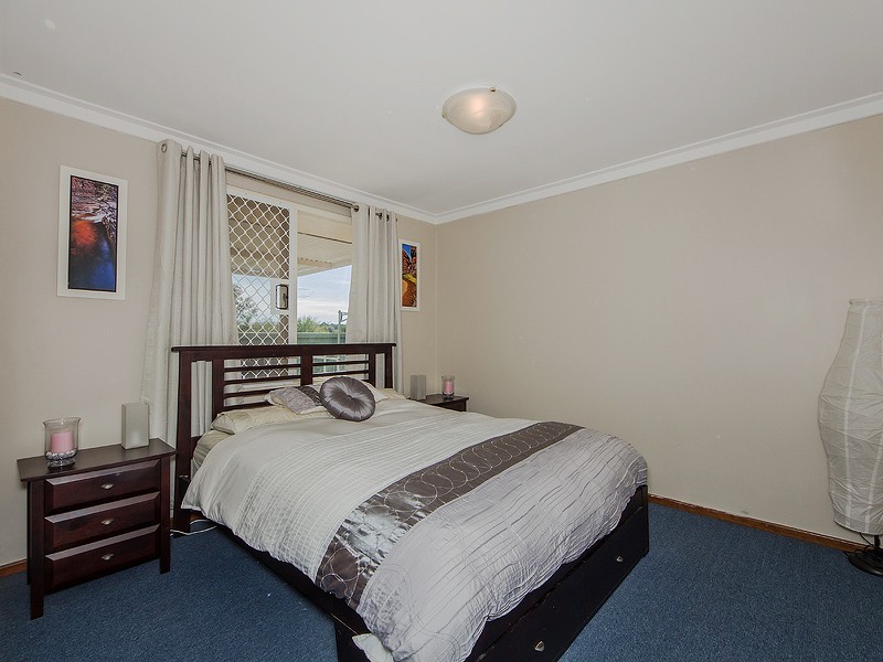 37 Preston Road, Parmelia WA 6167