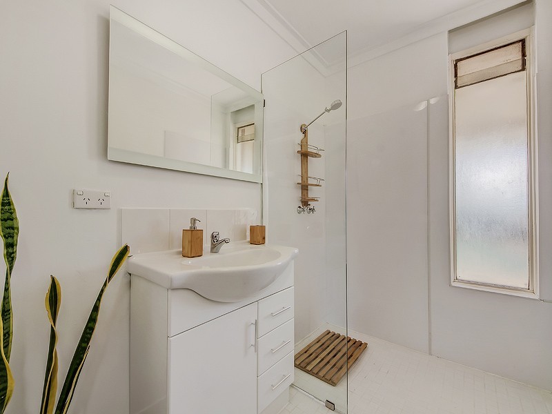 37 Preston Road, Parmelia WA 6167