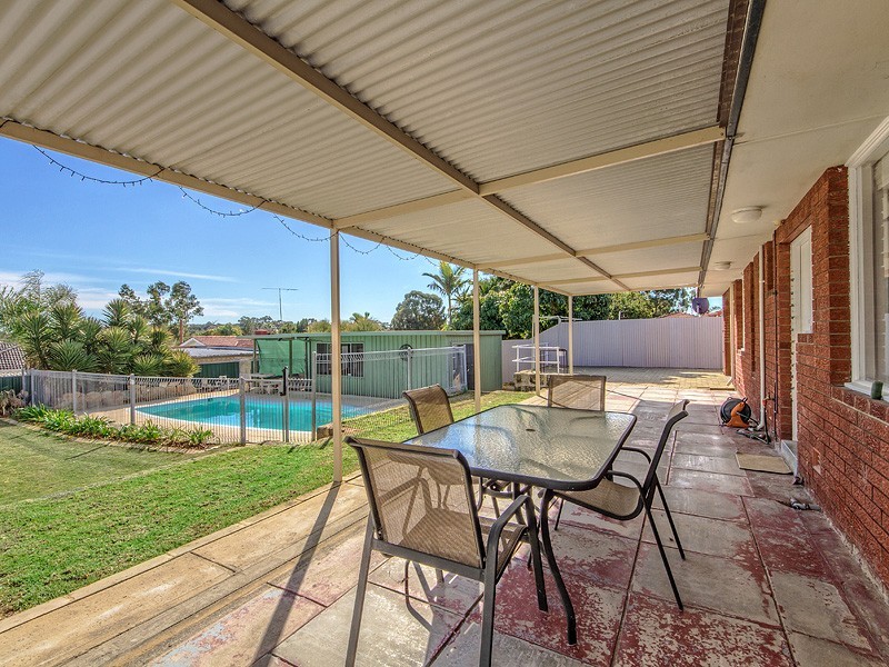 37 Preston Road, Parmelia WA 6167