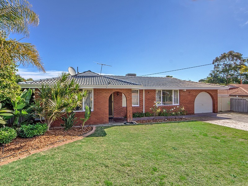 37 Preston Road, Parmelia WA 6167