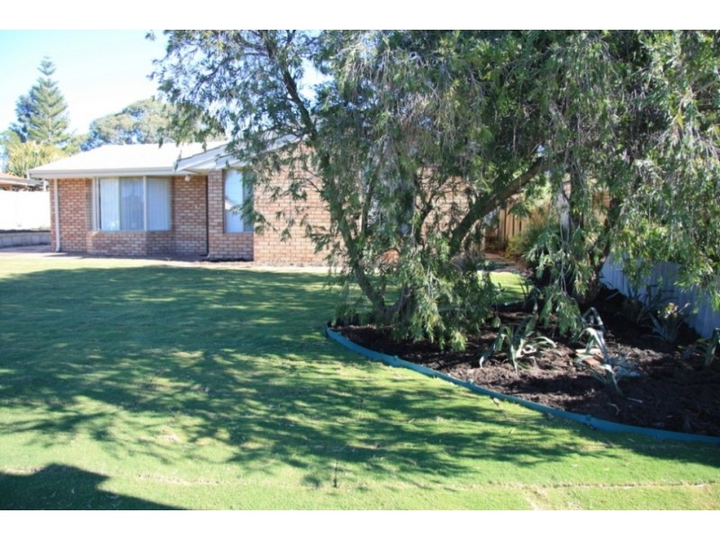 35 South Lake Drive, South Lake WA 6164