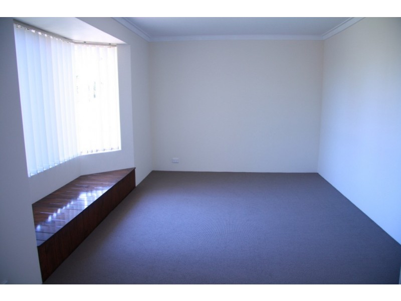 35 South Lake Drive, South Lake WA 6164