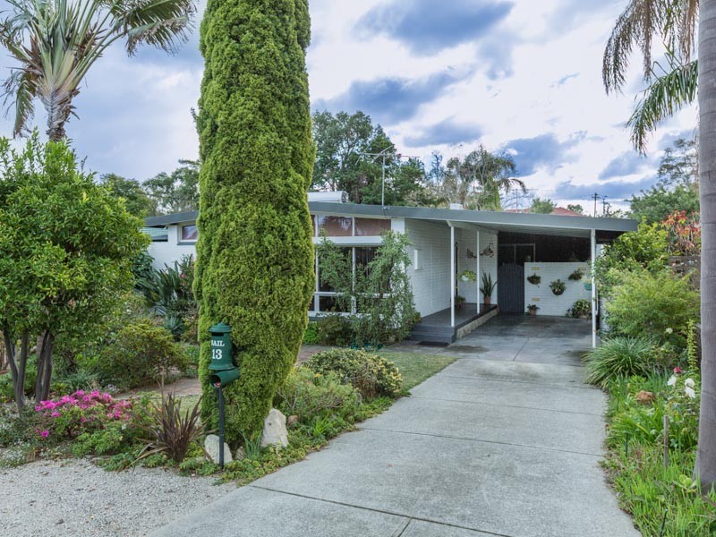 13 Blay Road, Calista WA 6167