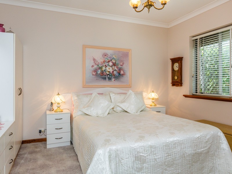 13 Blay Road, Calista WA 6167