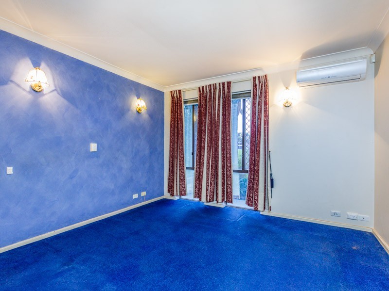 8 Cowling Way, Parmelia WA 6167