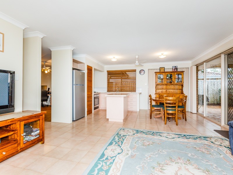 4 Stipling Gardens, Leda WA 6170