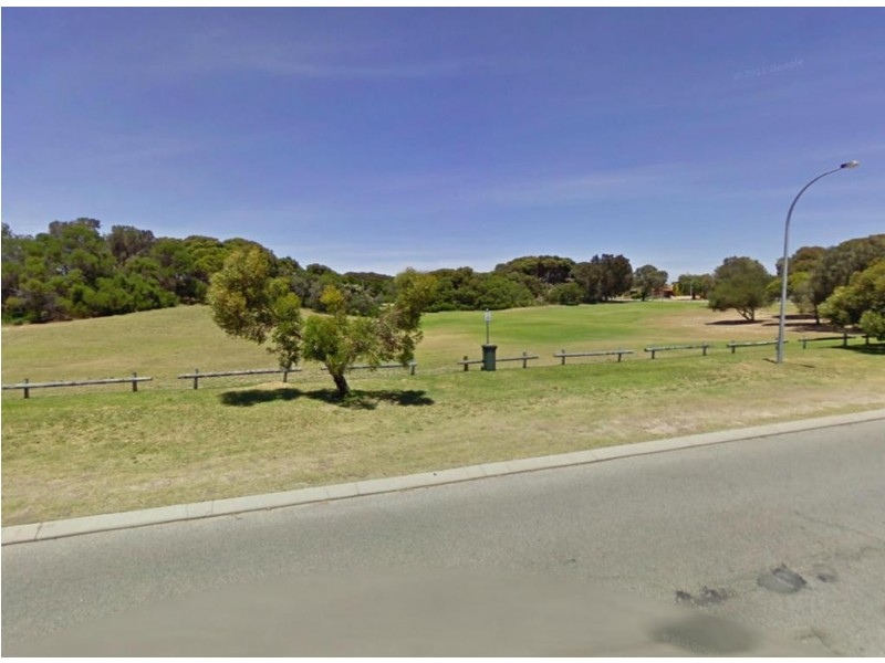 1 Cutter Road, Waikiki WA 6169