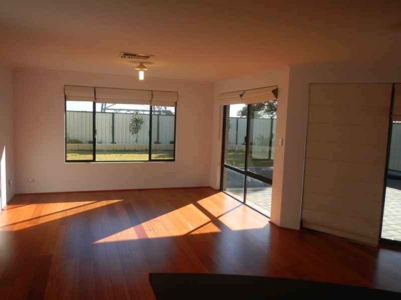 14 Hampstead Gate, Success WA 6164