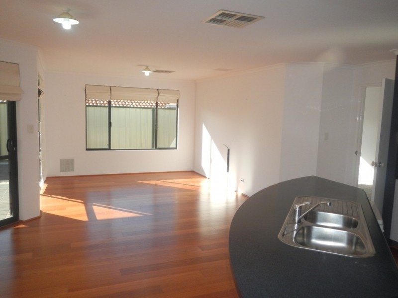 14 Hampstead Gate, Success WA 6164