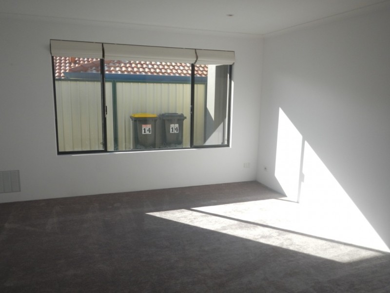 14 Hampstead Gate, Success WA 6164