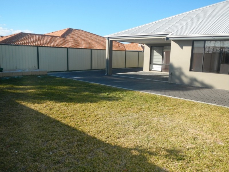 14 Hampstead Gate, Success WA 6164