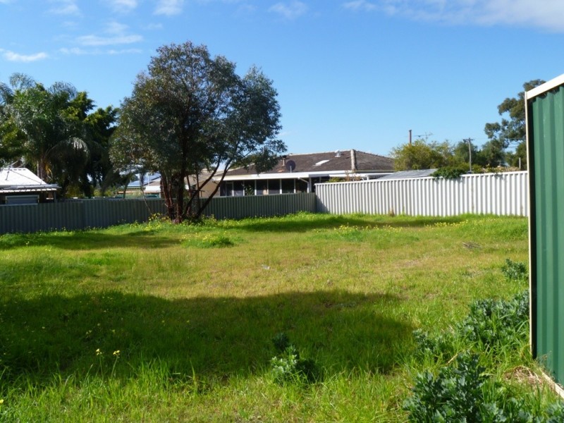 27A Edmund Way, Calista WA 6167