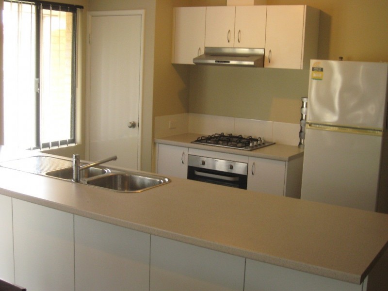 4 Bingfield Road West, Medina WA 6167