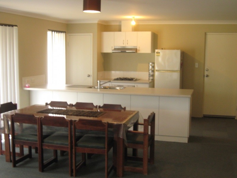 4 Bingfield Road West, Medina WA 6167