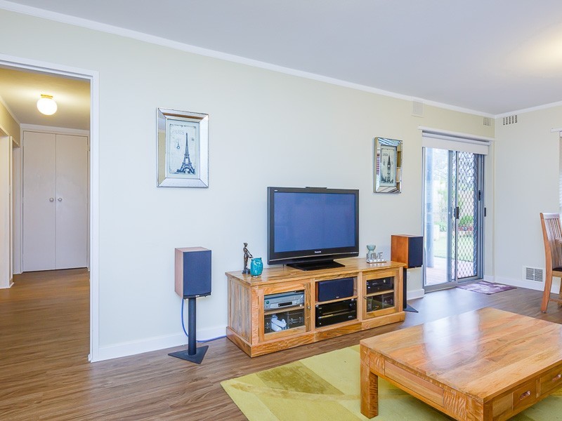 Unit 1, 9 Gamble Place, Orelia WA 6167