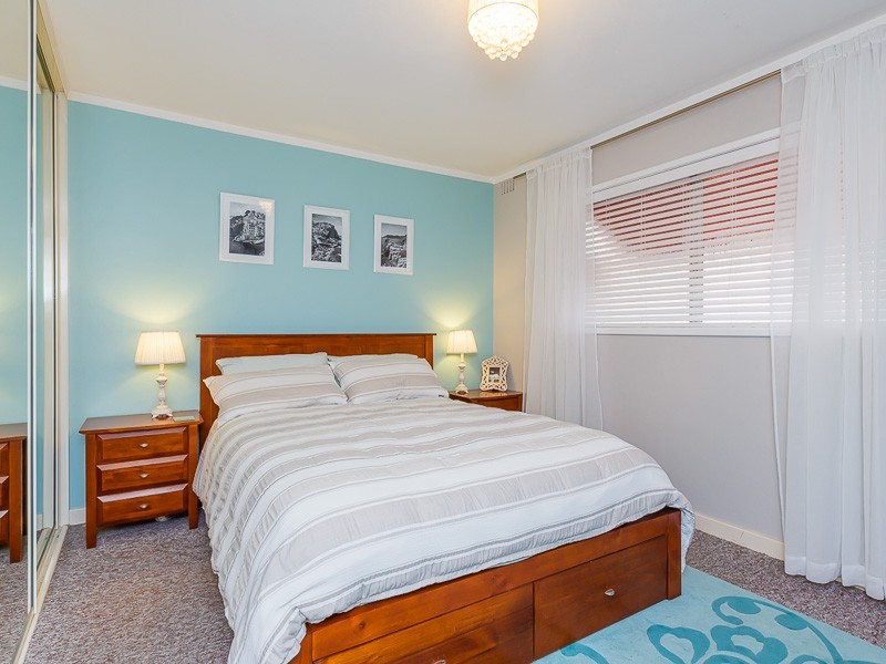 Unit 1, 9 Gamble Place, Orelia WA 6167