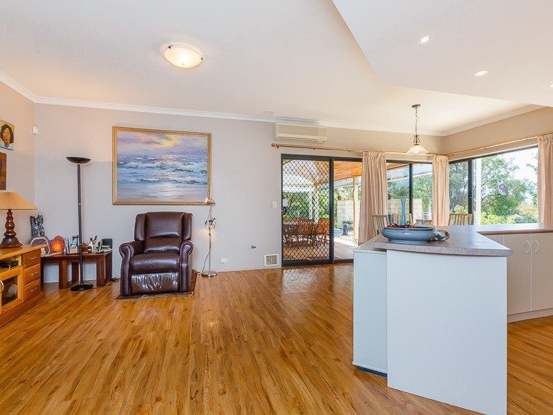 6 St Ives Cove, Warnbro WA 6169