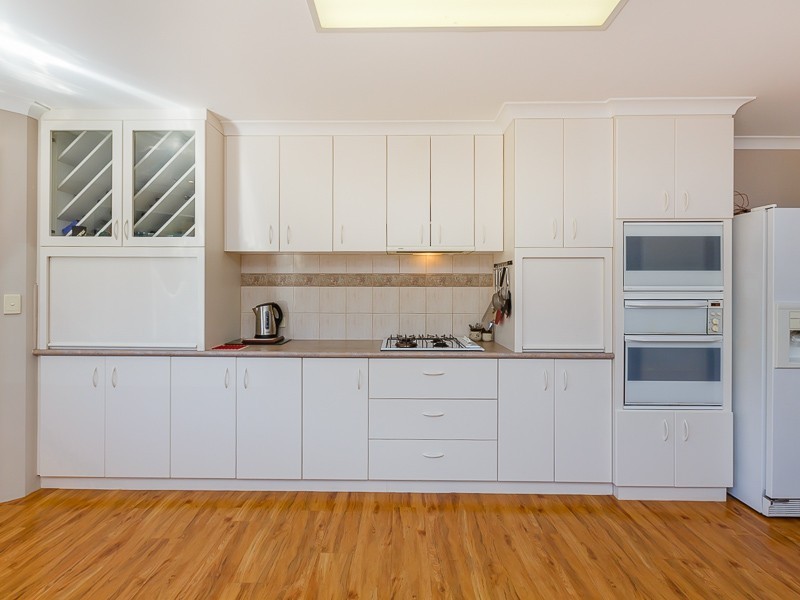 6 St Ives Cove, Warnbro WA 6169