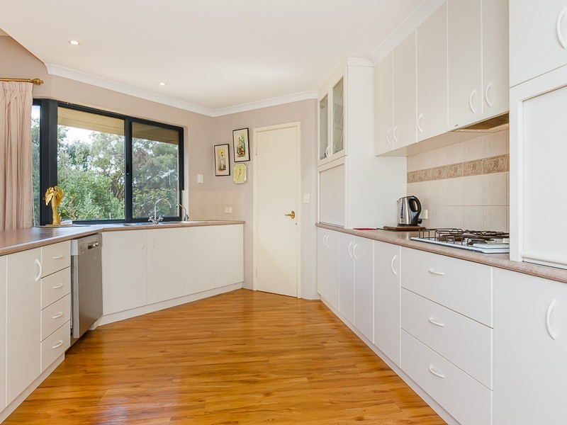 6 St Ives Cove, Warnbro WA 6169
