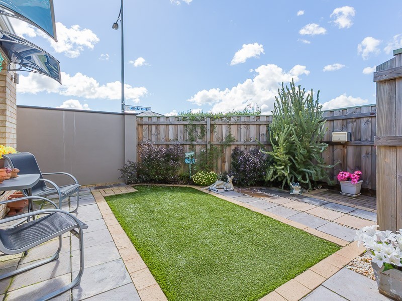 2 Onyx Lane, Wellard WA 6170