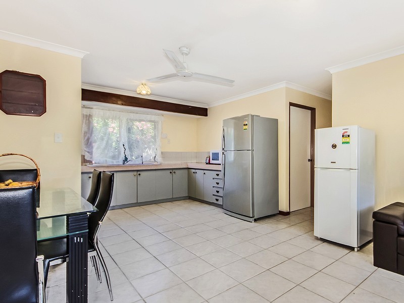 2 Ferris Green, Parmelia WA 6167