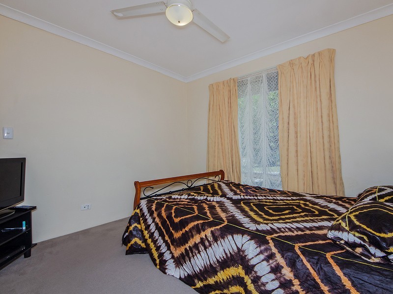 2 Ferris Green, Parmelia WA 6167