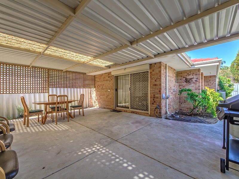 2 Ferris Green, Parmelia WA 6167