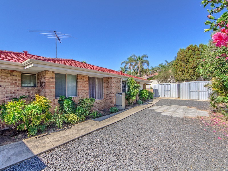 2 Ferris Green, Parmelia WA 6167