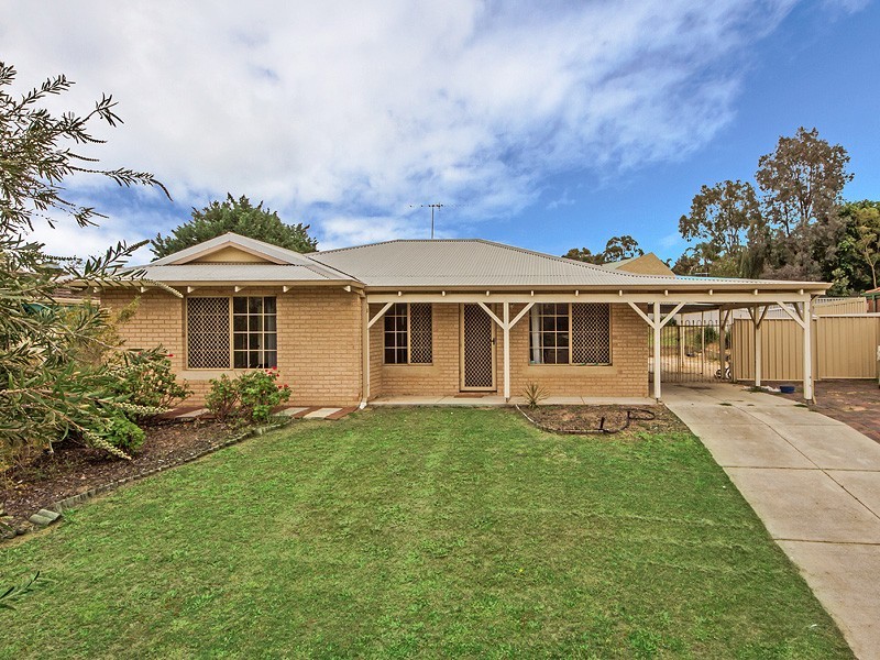 7 Judges Gardens, Leda WA 6170