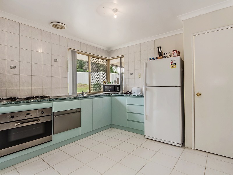 7 Judges Gardens, Leda WA 6170