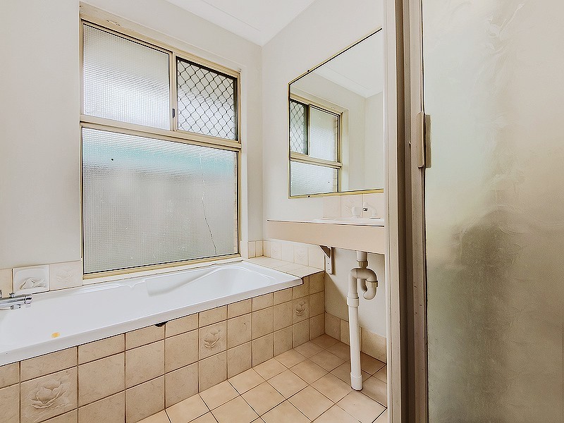 7 Judges Gardens, Leda WA 6170