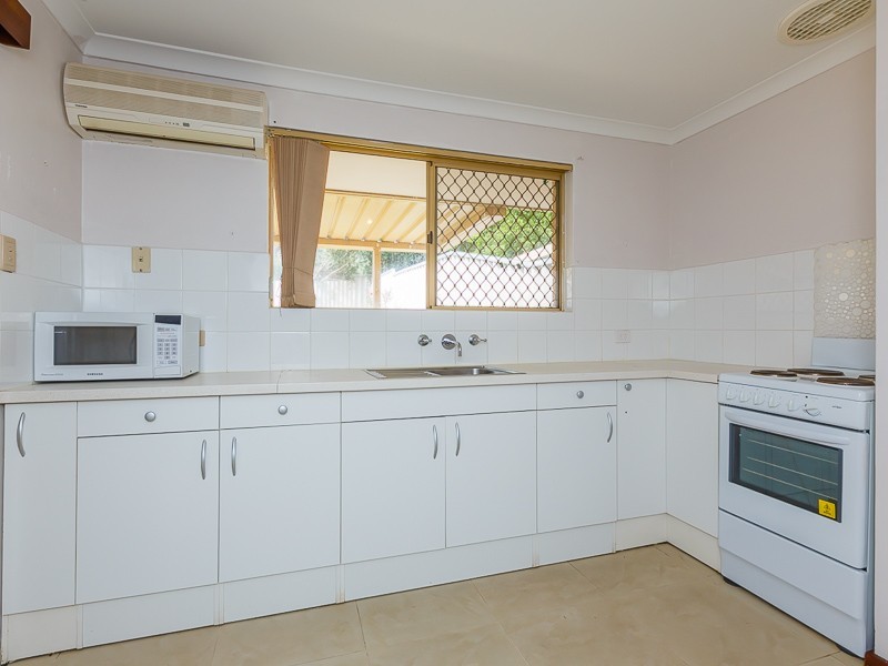 15A Sloan Drive, Leda WA 6170