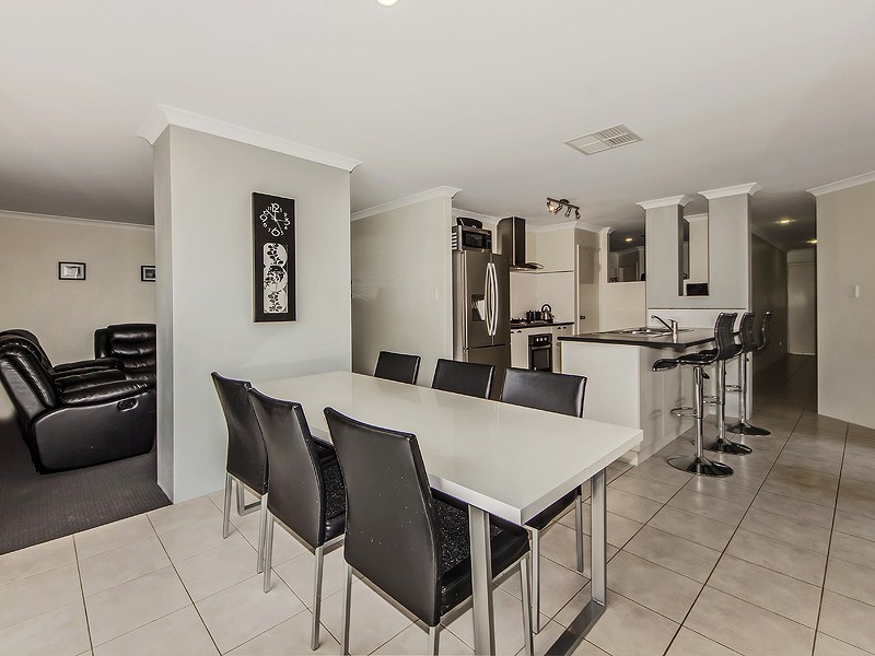 4 Chipping Crescent, Wellard WA 6170