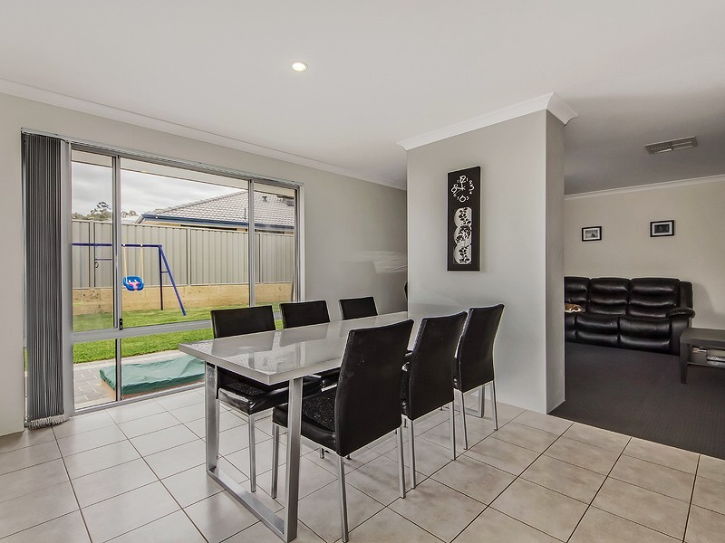 4 Chipping Crescent, Wellard WA 6170