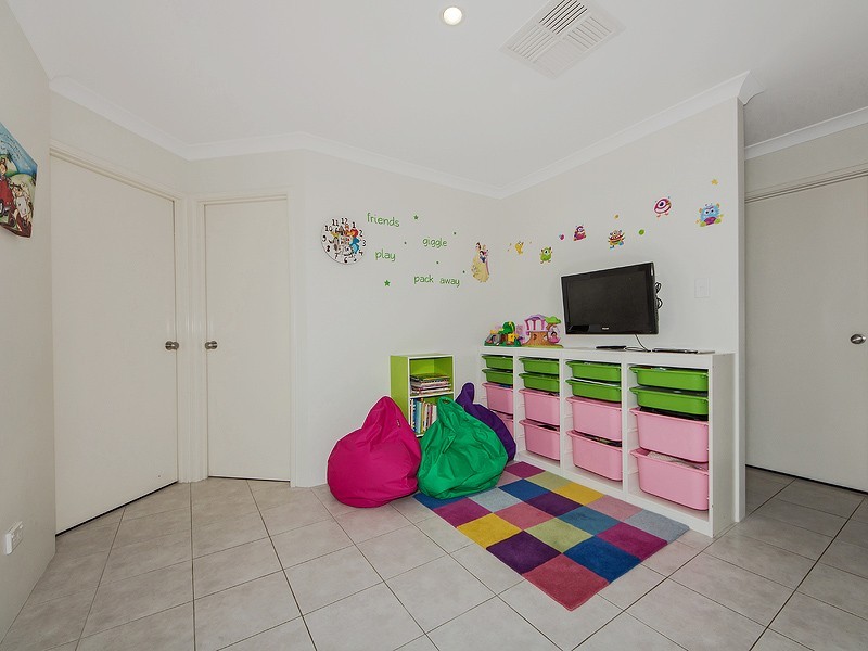 4 Chipping Crescent, Wellard WA 6170