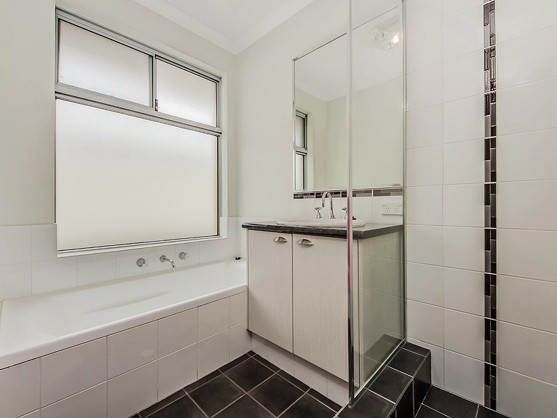 4 Chipping Crescent, Wellard WA 6170