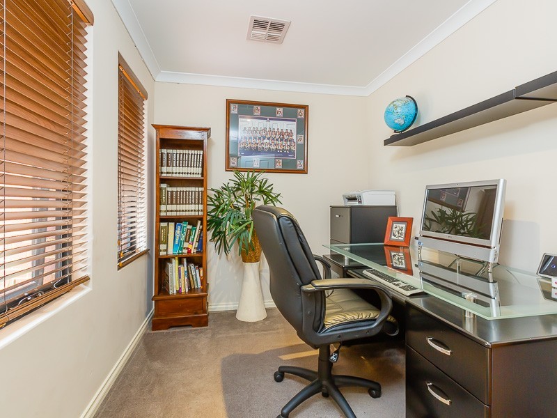 10 Diadem Crescent, Bertram WA 6167