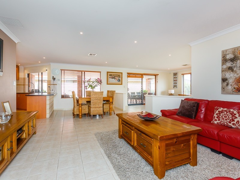 10 Diadem Crescent, Bertram WA 6167