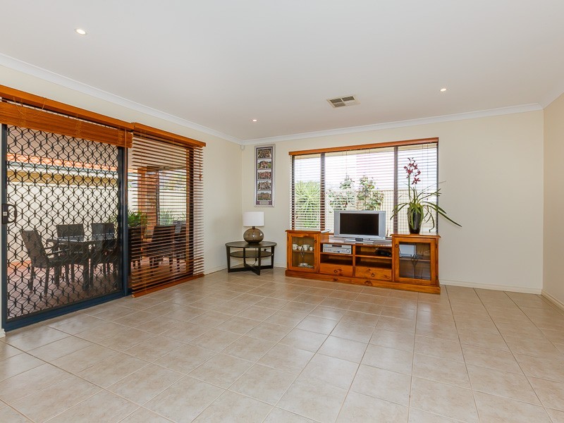 10 Diadem Crescent, Bertram WA 6167