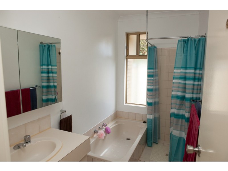 3 Gwenneth Terrace, South Lake WA 6164