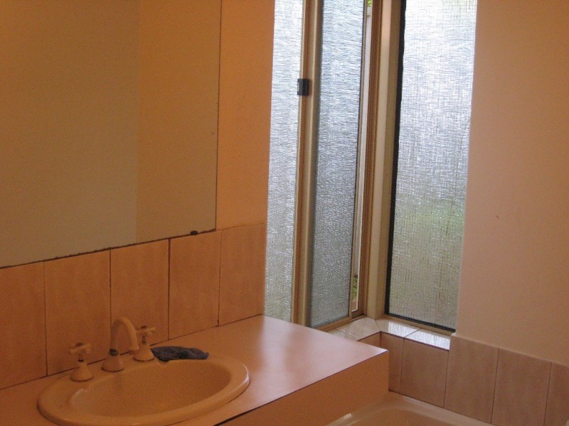 28 Shaw Mews, Leda WA 6170