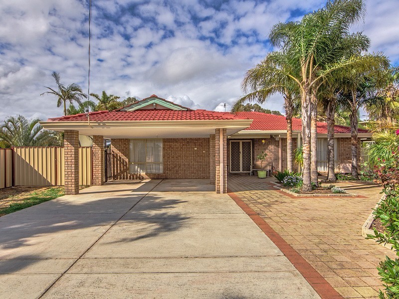 15 Cobine Rise, Parmelia WA 6167