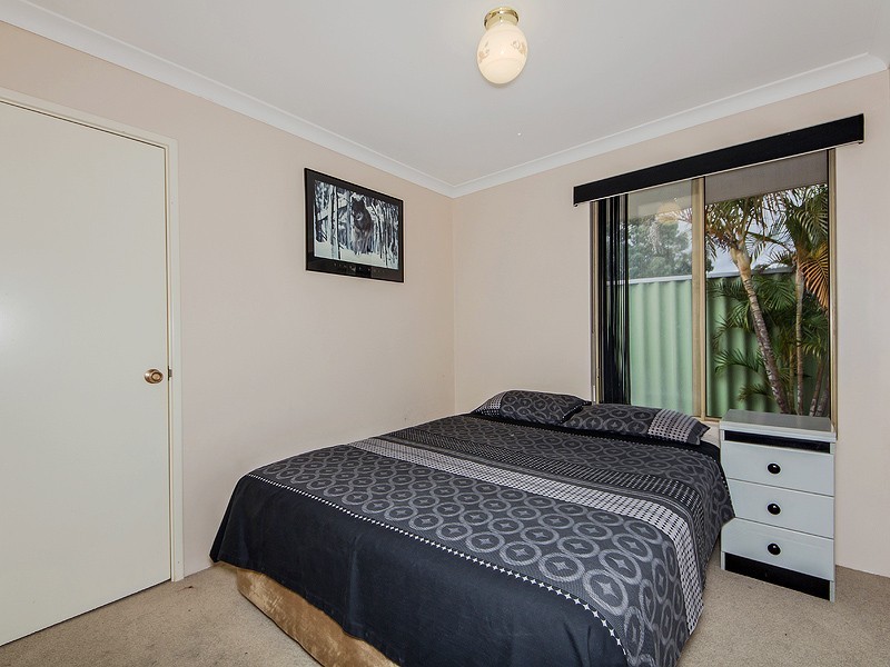15 Cobine Rise, Parmelia WA 6167