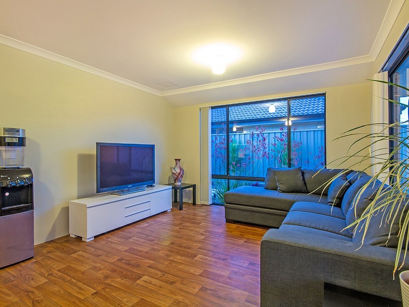 2 Chipping Crescent, Wellard WA 6170