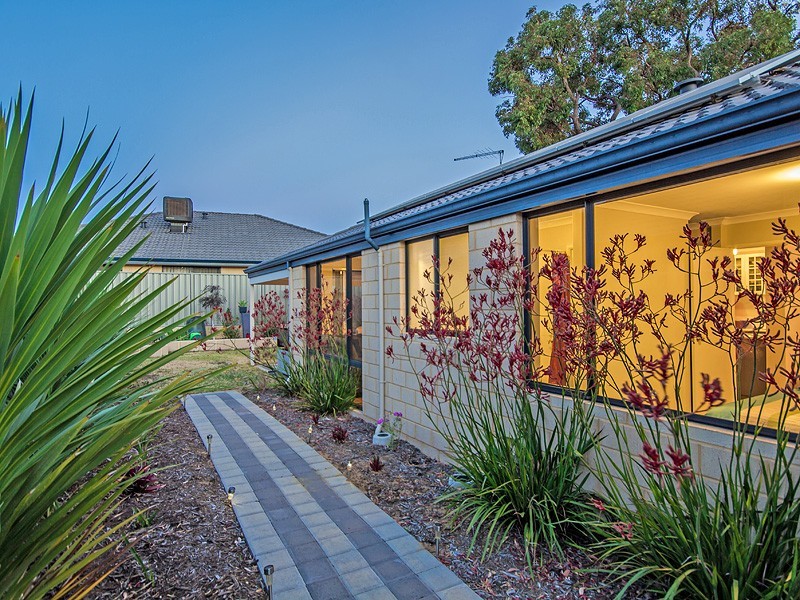 2 Chipping Crescent, Wellard WA 6170