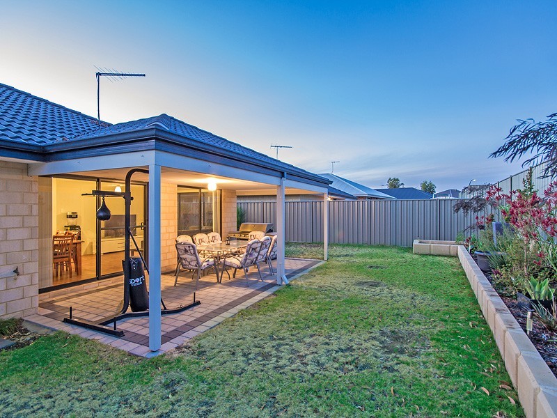 2 Chipping Crescent, Wellard WA 6170
