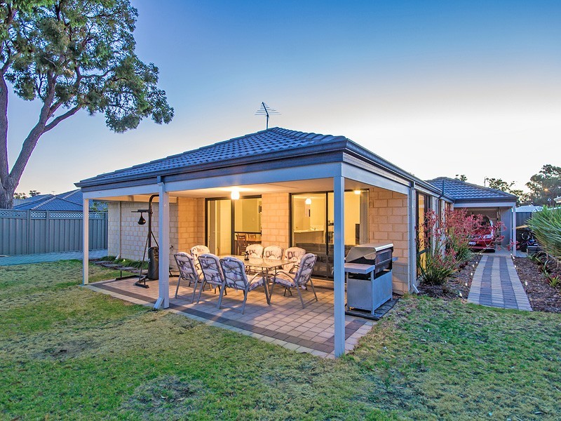 2 Chipping Crescent, Wellard WA 6170